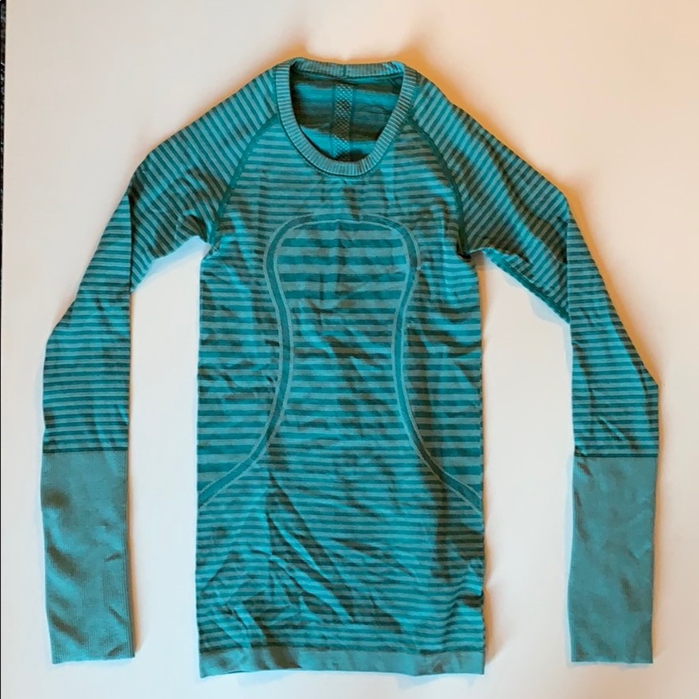 Lululemon Run Swiftly Top, size 2